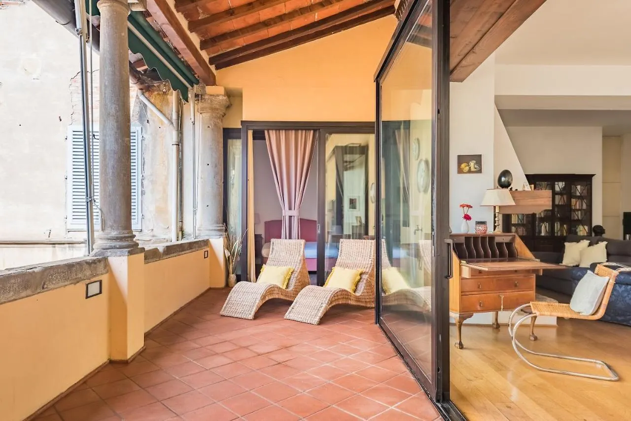 Refined Flat With Private Loggia In San Frediano Apartment Florence 0*,  Italy