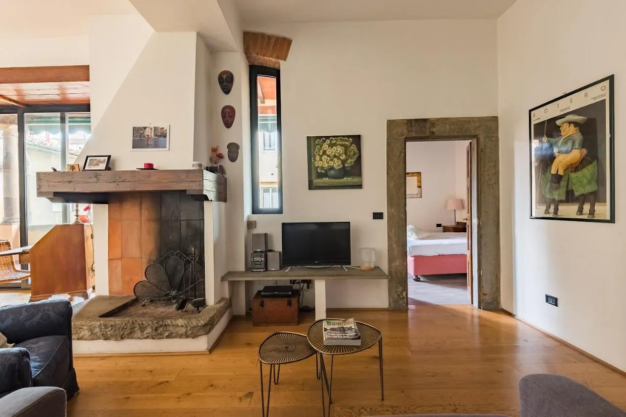 Refined Flat With Private Loggia In San Frediano Apartment Florence 0*,
